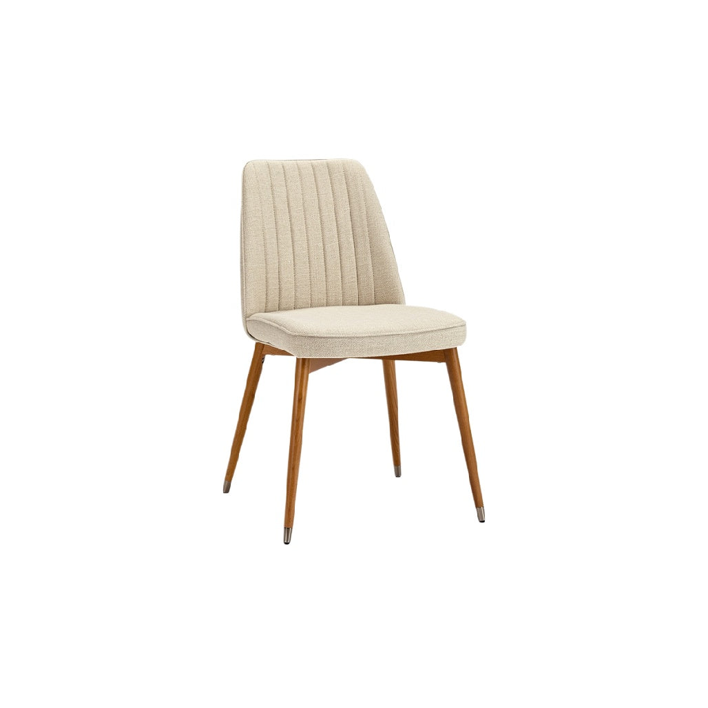 Eenvoudige beige eetstoel met houten poten